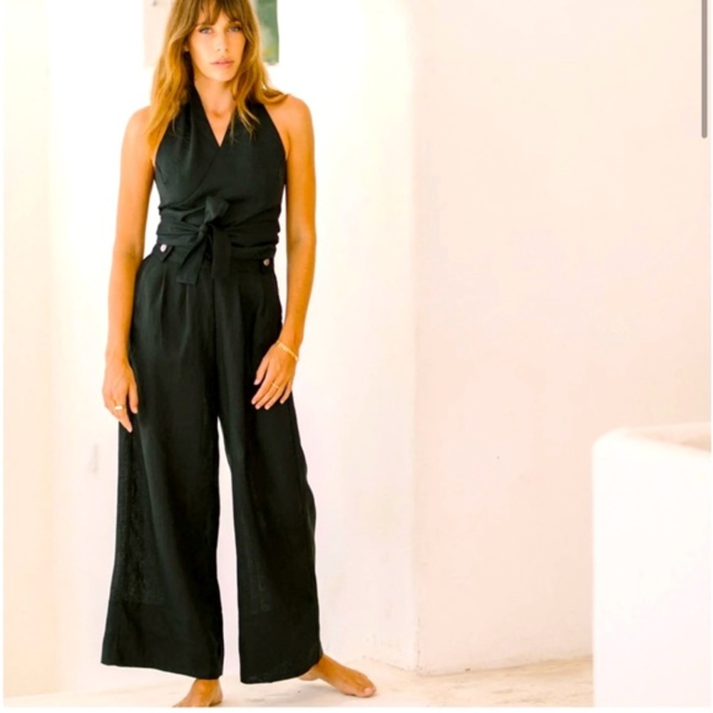 Free‎ the label Monaco Black wide leg linen pants
Medium